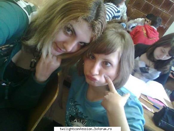 eva aaa strambam aici sunt prietena, nichol maicamea 8->